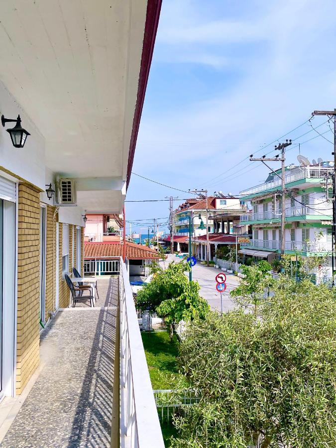 Seaside Family With Wraparound Balcony Apartment Olympiaki Akti