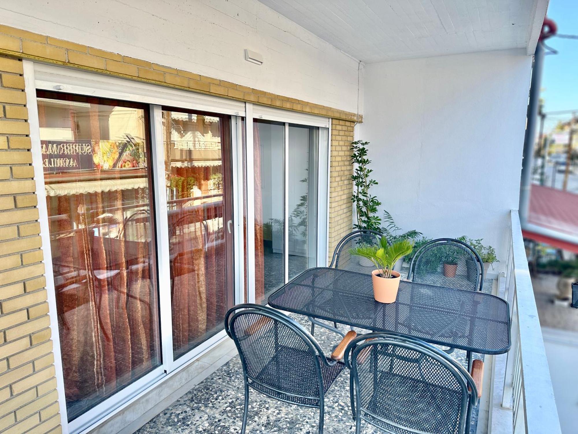 Seaside Family With Wraparound Balcony Apartment Olympiaki Akti